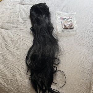 Very long black wig